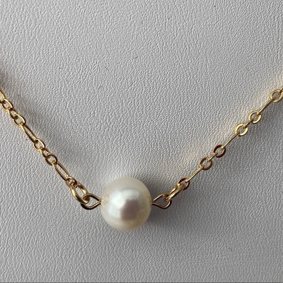 WHITE Freshwater Cultured Pearl Gold Necklace - Picture 2 of 8
